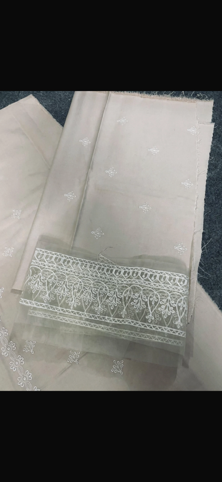 Luxury Dhanak 3Piece Suit — photo 5