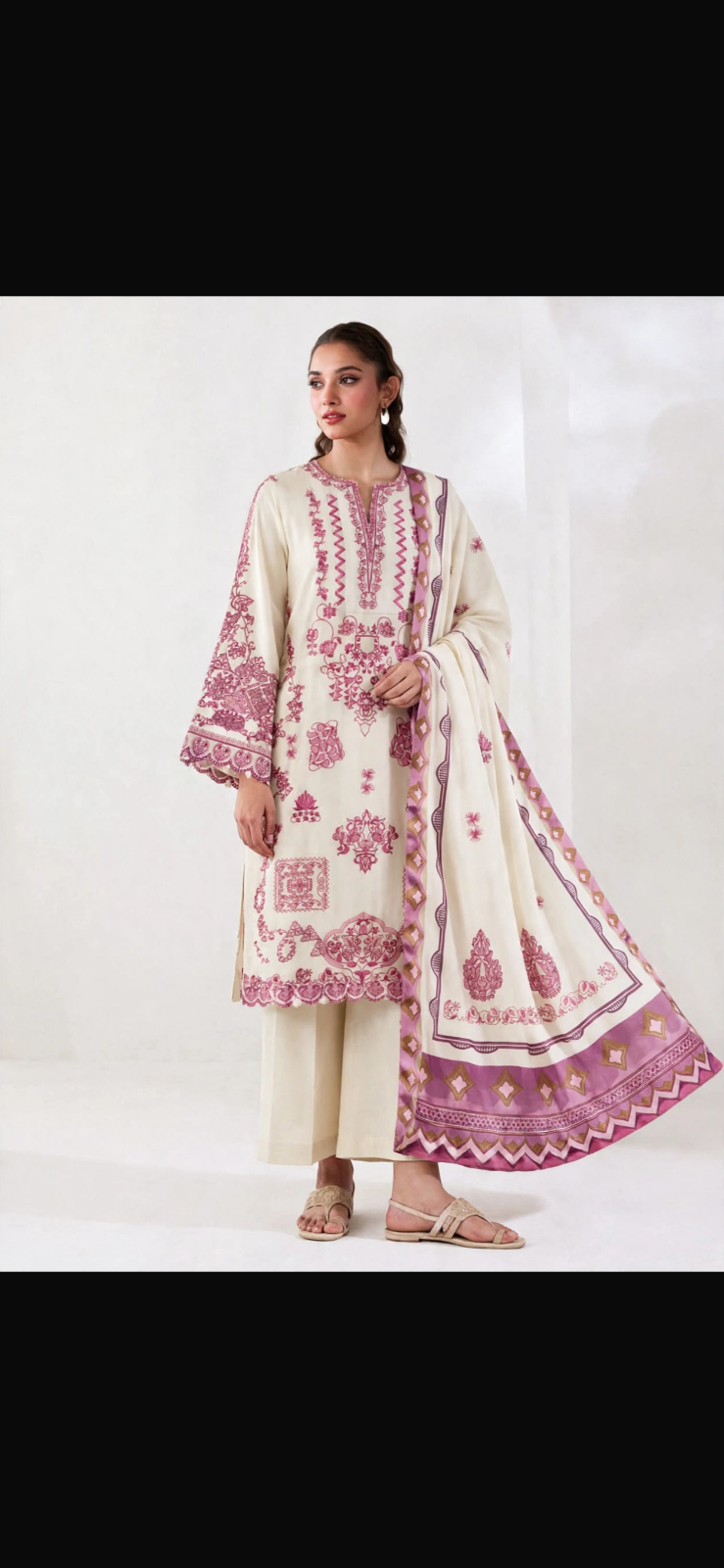 Dhanak Fabric 3 Piece Suit — photo 1