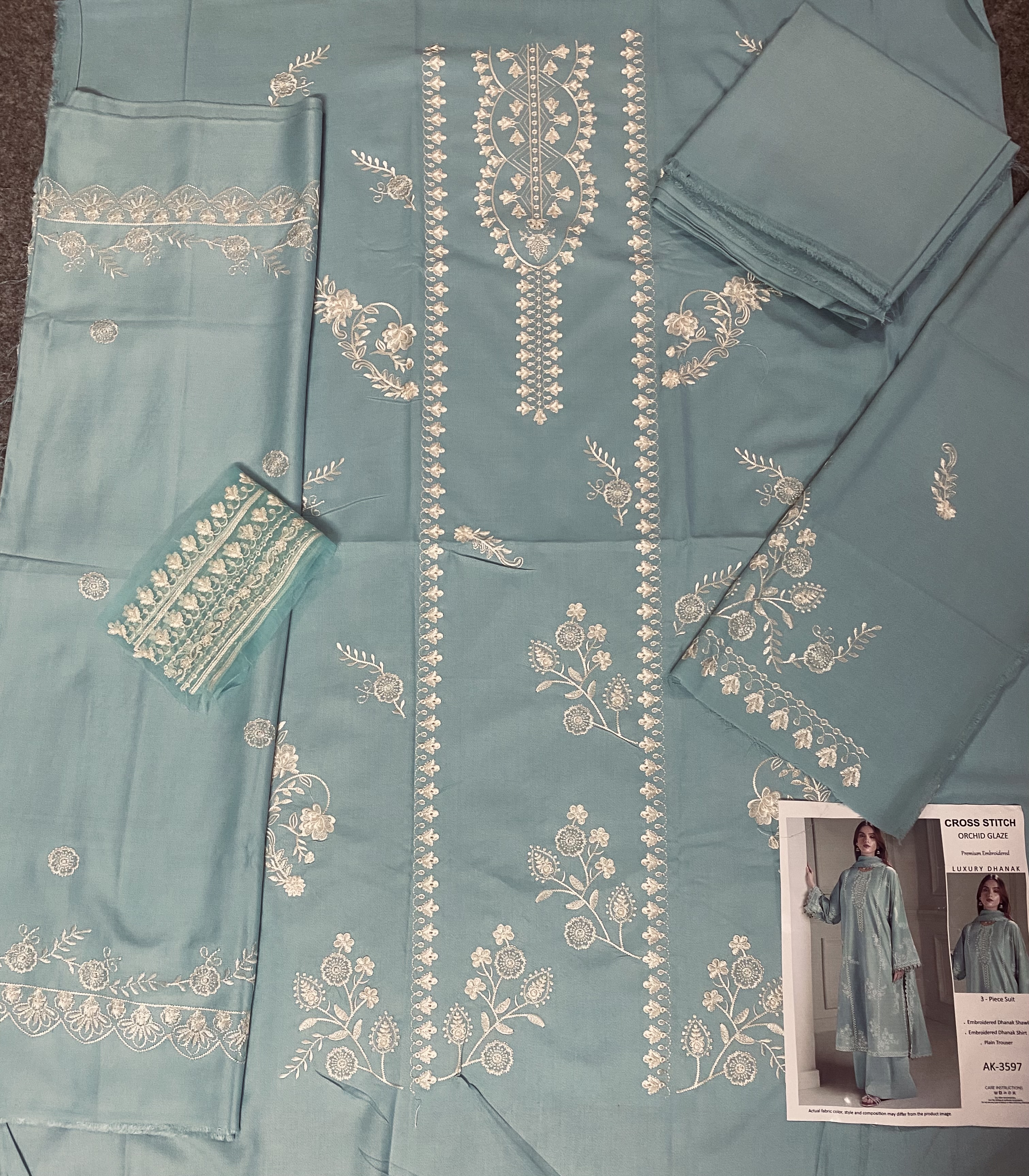 Luxury Embroidered Dhanak 3 Piece Suit — photo 3