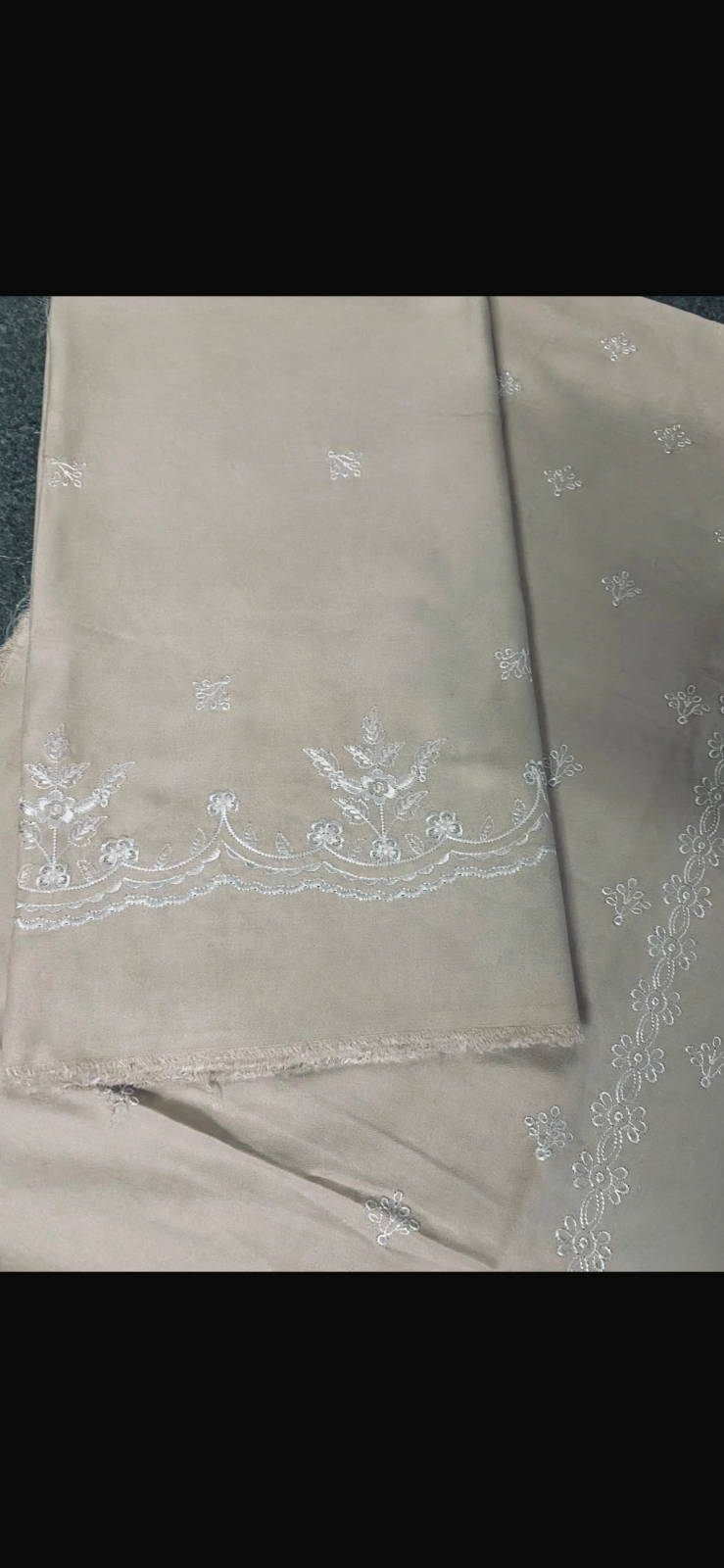 Luxury Dhanak 3Piece Suit — photo 6
